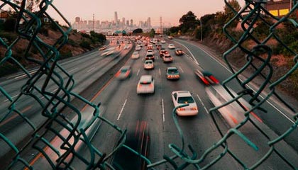 英超激烈争夺，豪门战火升腾